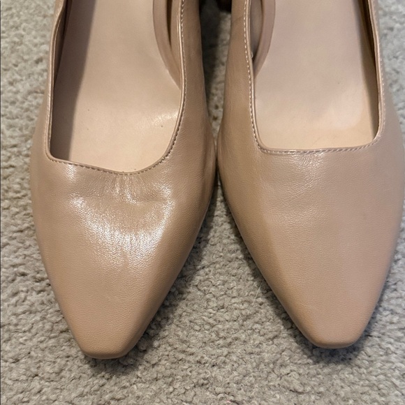 27 EDIT Naturalizer Classic Beige Heels - Picture 4 of 11